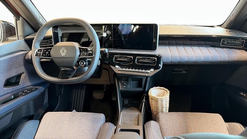 Ny Renault R4 Techno 2025 Halvkombi