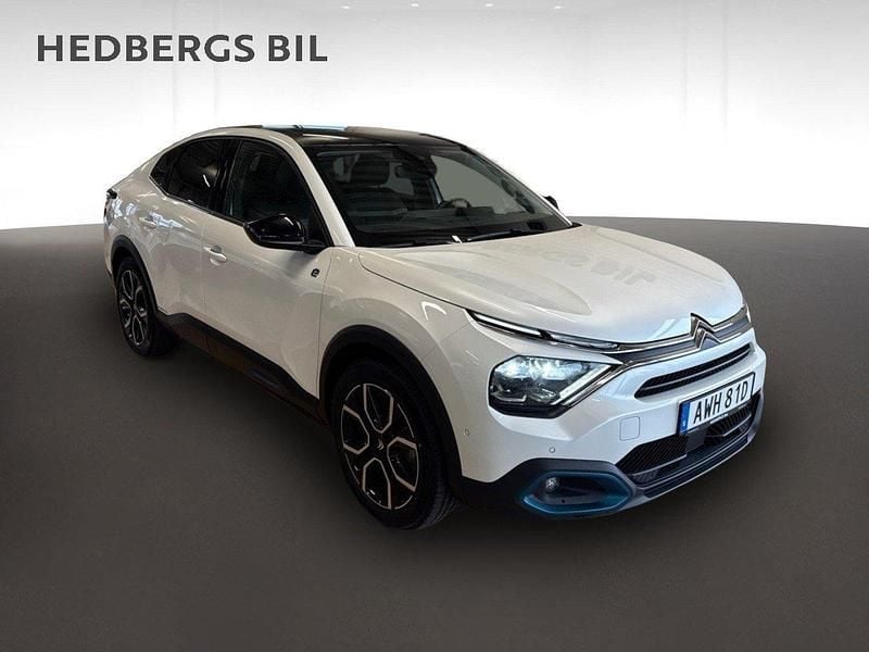 Vit Begagnad 2022 Citroën e-C4 Sedan | 239 800 kr (Marknadspris) - Bild 1/4