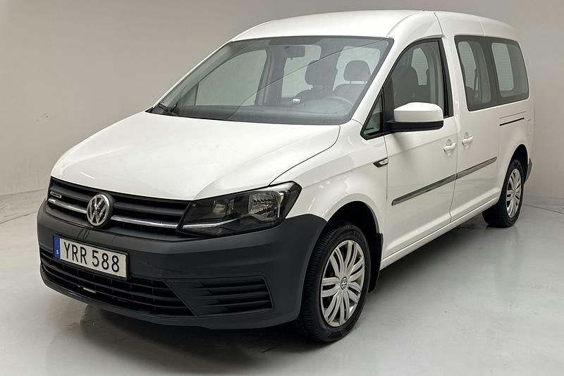 Vit Begagnad 2018 VW Caddy Minibuss | 129 000 kr (Dyr) - Bild 1/4