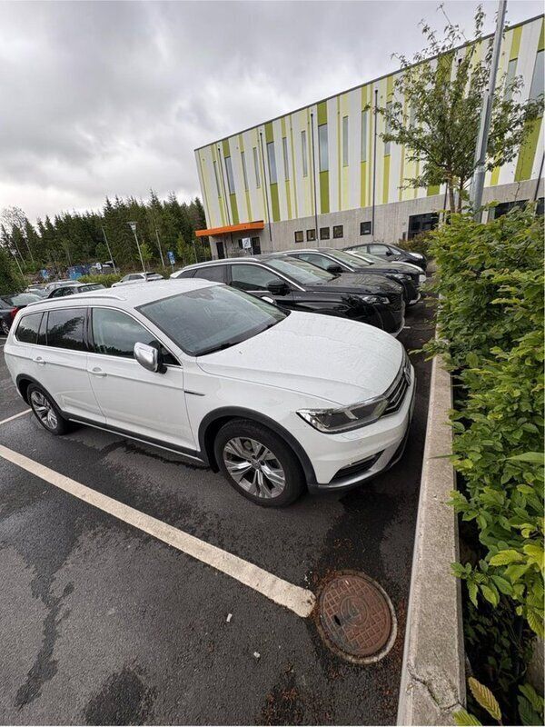 Vit Begagnad 2019 VW Passat Alltrack Kombi | 174 000 kr (Bra pris) - Bild 1/4