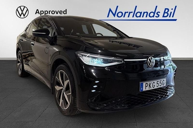Svart (grenadilla black metallic) Begagnad 2023 VW ID.5 GTX SUV | 459 000 kr (Marknadspris) - Bild 1/4