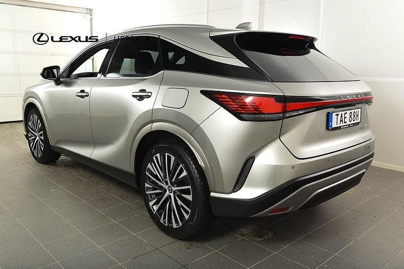 Begagnad Lexus RX350h 2023 Grå
