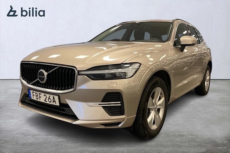 Grå Begagnad 2023 Volvo XC60 Core SUV | 419 900 kr (Superpris) - Bild 1/3