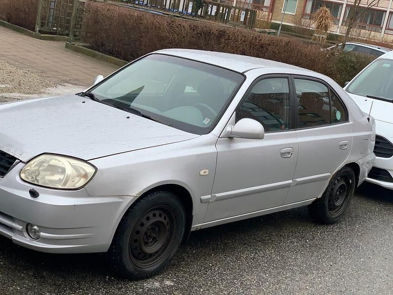 Begagnad Hyundai Accent 105 HK (77 kW) 2005