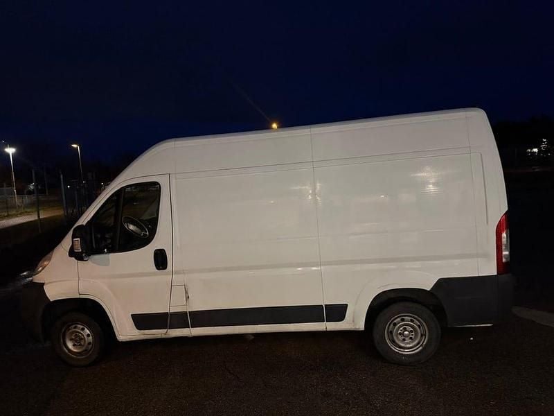 Vit Begagnad 2014 Citroën Jumper Minibuss | 74 900 kr (Lite dyr) - Bild 1/4