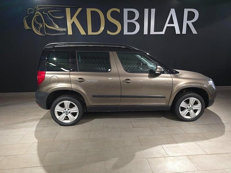 Begagnad Skoda Yeti Experience 110 HK (80 kW) 2012 Brun SUV