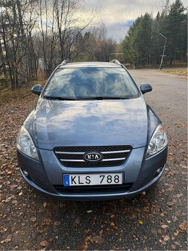 Blå Begagnad 2009 Kia Ceed Sportswagon EX Kombi | 34 000 kr (Superpris) - Bild 1/4