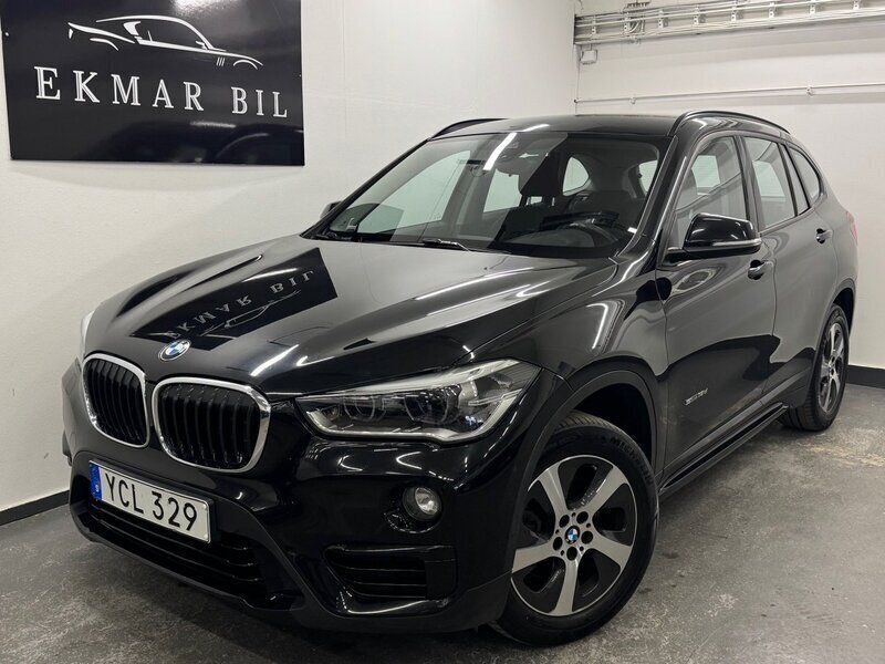 Svart Begagnad 2016 BMW X1 Sport Line SUV | 169 900 kr (Superpris) - Bild 1/4