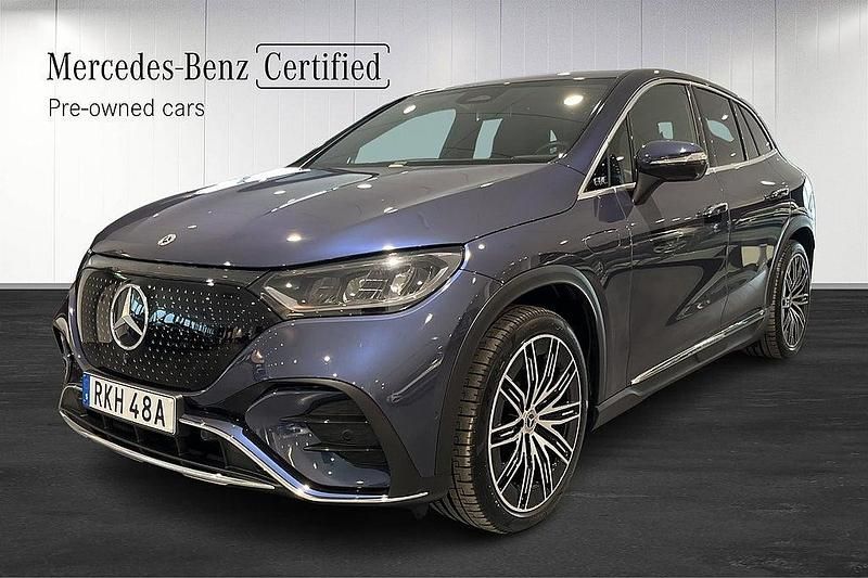 Blå Begagnad 2024 Mercedes EQE350 AMG line SUV | 699 000 kr (Bra pris) - Bild 1/4