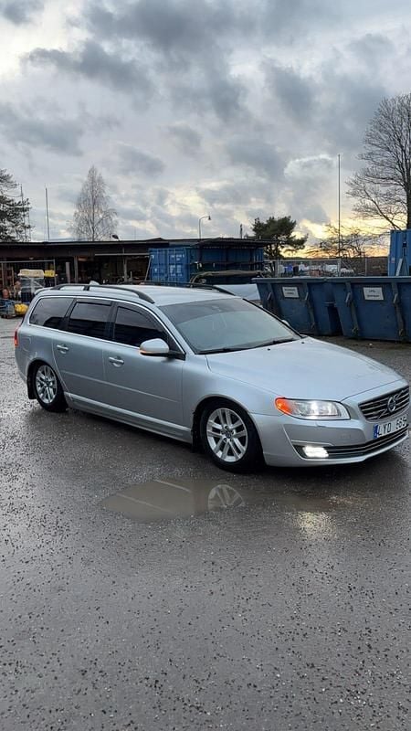 Begagnad 2012 Volvo V70 Kombi | 42 000 kr - Bild 1/4