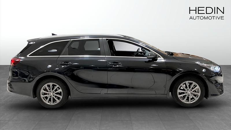Begagnad Kia Ceed Sportswagon Advance 141 HK (103 kW) 2023 Svart Kombi