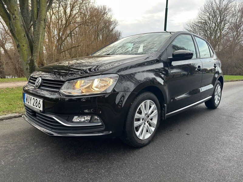 Svart Begagnad 2015 VW Polo Halvkombi | 124 900 kr (Lite dyr) - Bild 1/4