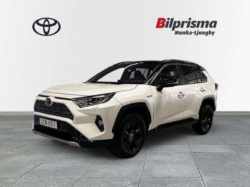 Vit Begagnad 2018 Toyota RAV4 Hybrid Style SUV | 318 900 kr (Marknadspris) - Bild 1/3