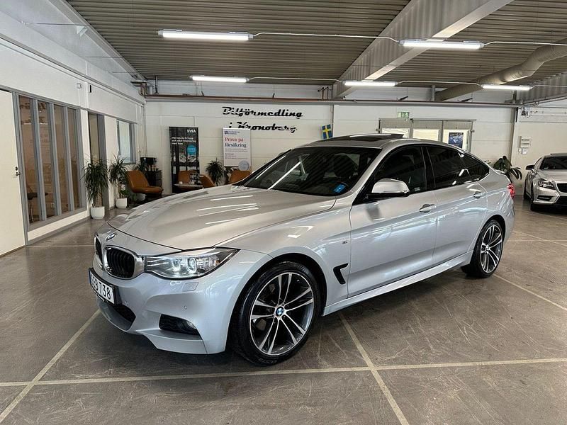 Silver Begagnad 2014 BMW 320 Gran Turismo M Sport Halvkombi | 169 900 kr (Lite dyr) - Bild 1/4