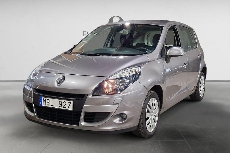 Grå Begagnad 2011 Renault Scénic III Minibuss | 54 900 kr (Marknadspris) - Bild 1/3