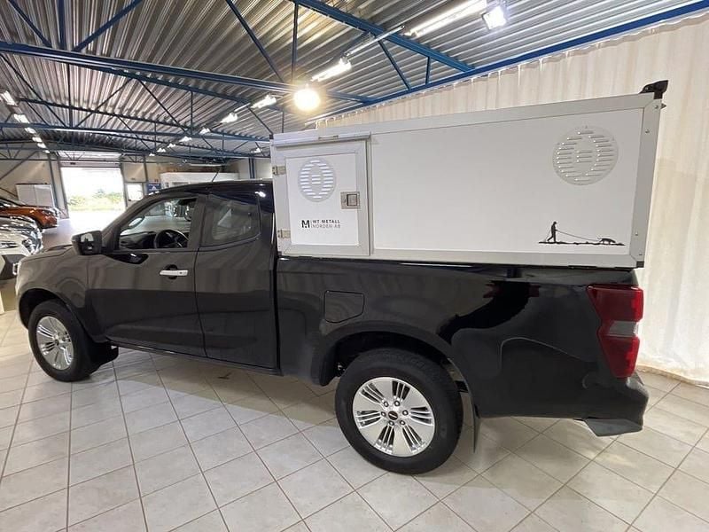 Begagnad Isuzu D-Max 163 HK (119 kW) 2022 569 onyx black mica Pickup