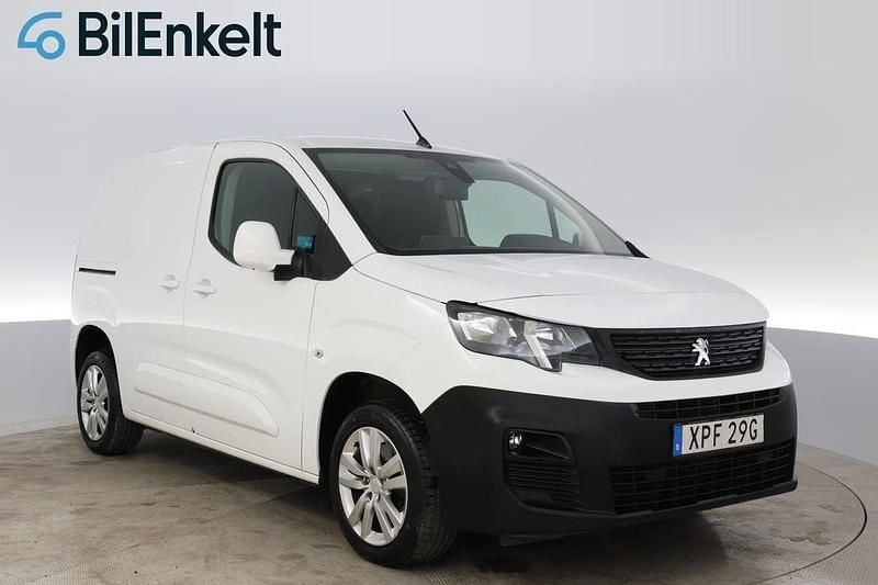 Vit Begagnad 2020 Peugeot Partner Minibuss | 169 900 kr (Marknadspris) - Bild 1/4