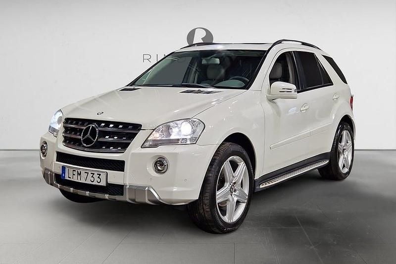 Vit Begagnad 2011 Mercedes ML350 AMG SUV | 119 900 kr (Superpris) - Bild 1/3
