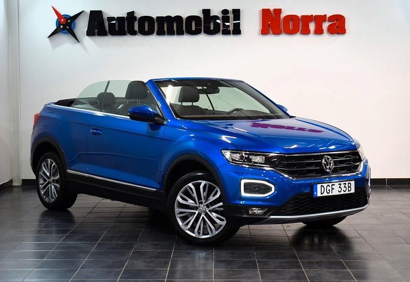 Blå Begagnad 2020 VW T-Roc SUV | 259 900 kr (Marknadspris) - Bild 1/4