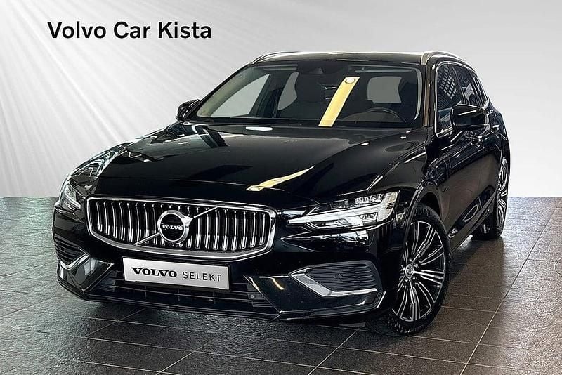 Svart Begagnad 2021 Volvo V60 Inscription Kombi | 274 400 kr (Superpris) - Bild 1/2