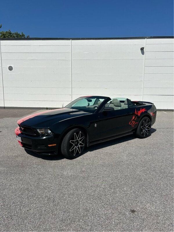 Begagnad 2011 Ford Mustang Convertible Cab | 140 000 kr (Superpris) - Bild 1/4