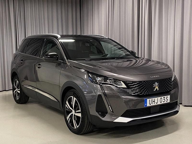 Grå Begagnad 2024 Peugeot 5008 GTi SUV | 299 900 kr (Superpris) - Bild 1/4
