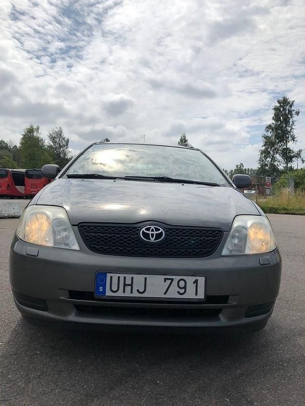 Begagnad 2003 Toyota Corolla Kombi | 50 000 kr (Marknadspris) - Bild 1/4