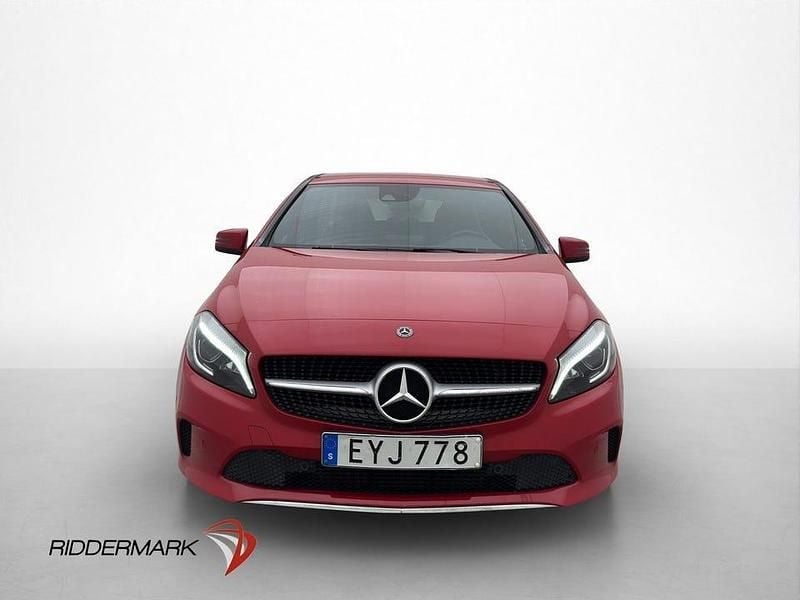 Begagnad Mercedes A180 122 HK (89 kW) 2017 Röd Halvkombi