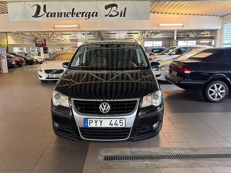 Begagnad VW Touran Cross 170 HK (125 kW) 2007 Svart Minibuss