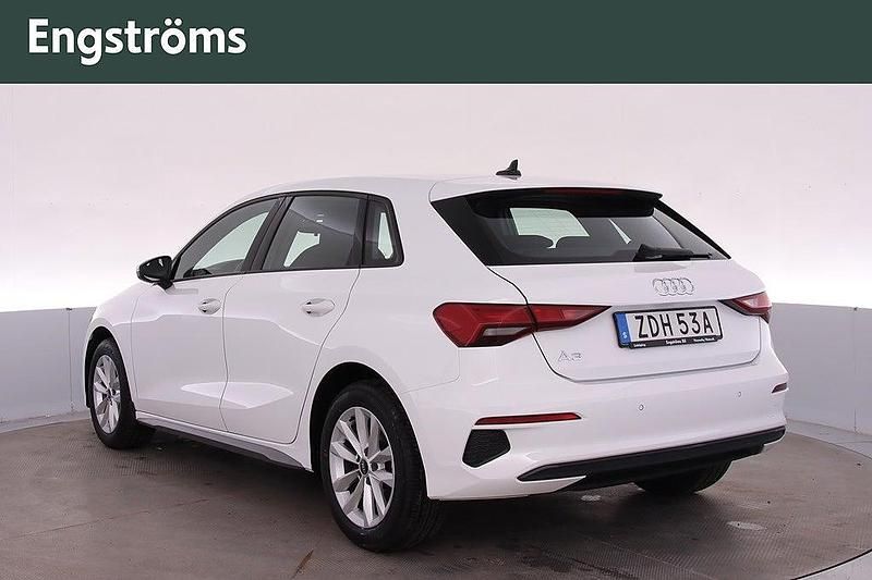 Begagnad Audi A3 Sportback Proline 150 HK (110 kW) 2022 Vit Halvkombi