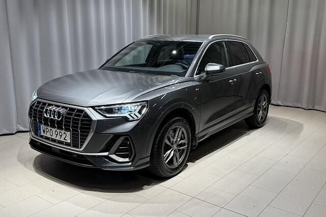 Daytonagrå pärleffekt Begagnad 2021 Audi Q3 S-Line SUV | 369 000 kr (Marknadspris) - Bild 1/4