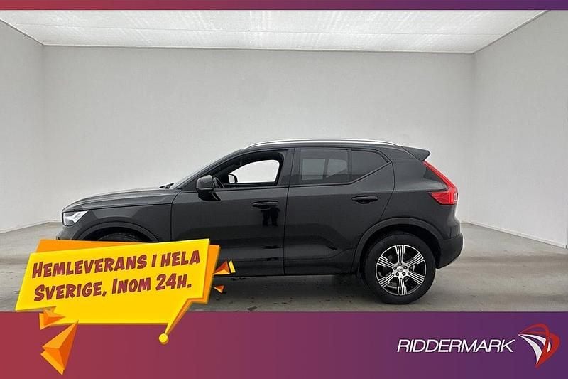 Svart Begagnad 2021 Volvo XC40 Momentum SUV | 259 800 kr (Marknadspris) - Bild 1/3