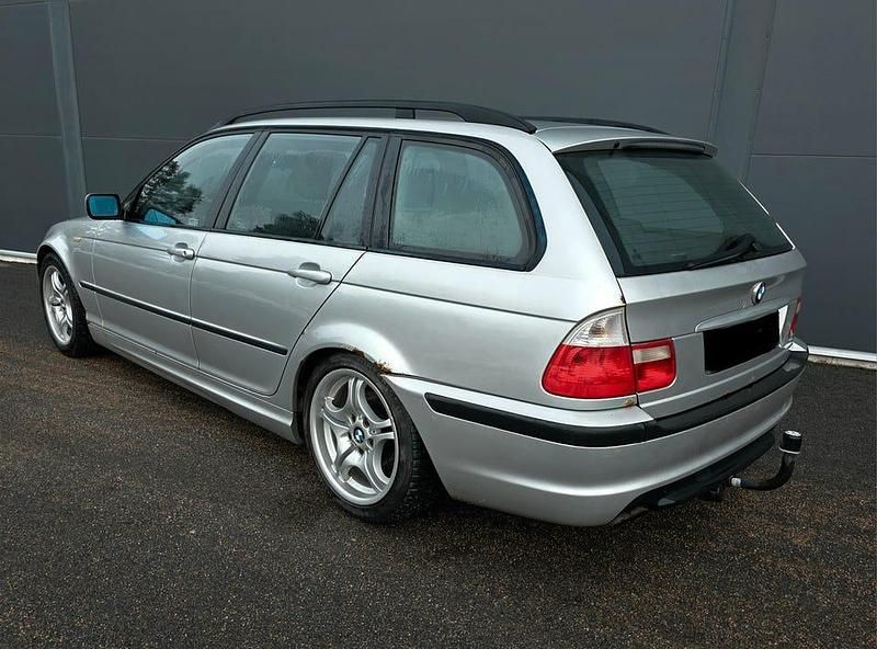 Begagnad BMW 320 170 HK (125 kW) 2005 Kombi