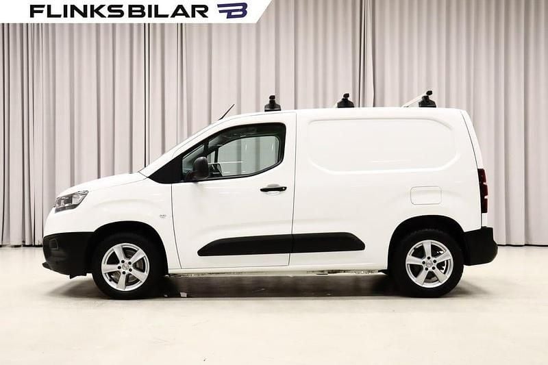 Vit Begagnad 2022 Toyota Proace City City Van | 214 900 kr (Bra pris) - Bild 1/4