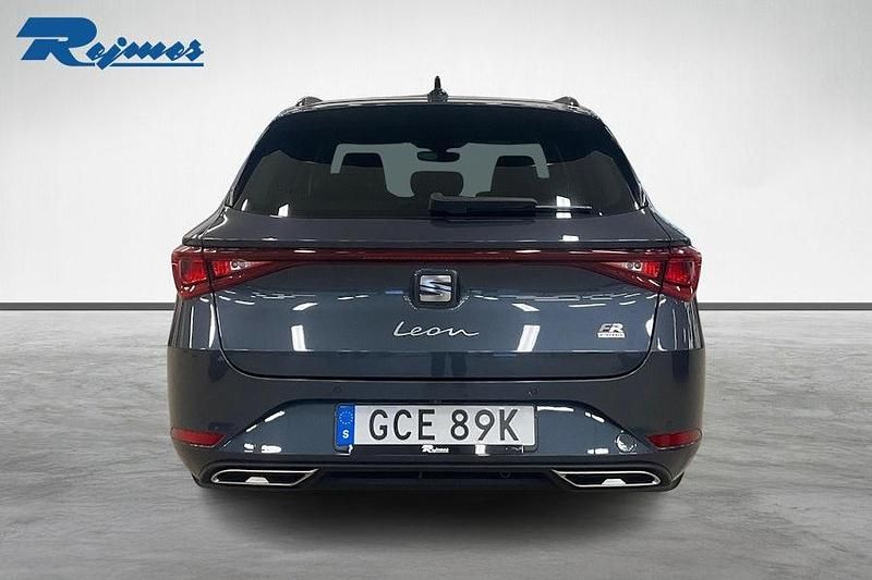 Begagnad Seat Leon FR 150 HK (110 kW) 2020 Grå Kombi