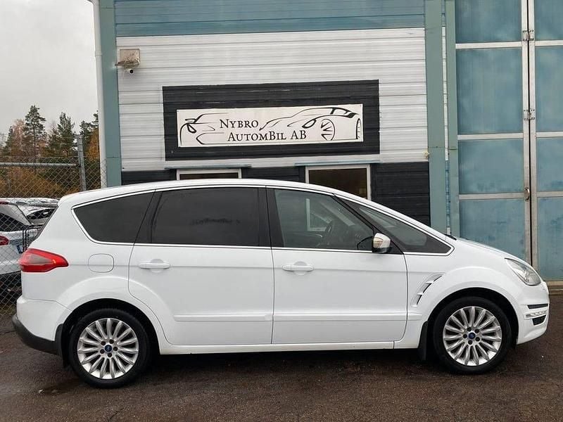 Begagnad Ford S-MAX S 164 HK (120 kW) 2011 Vit Minibuss