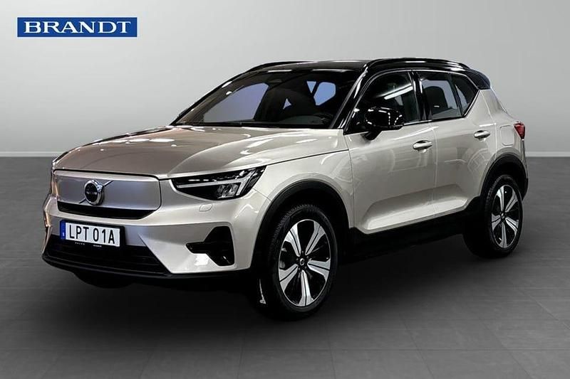 Ljusgrå (grå) Begagnad 2023 Volvo XC40 Core SUV | 339 900 kr - Bild 1/4
