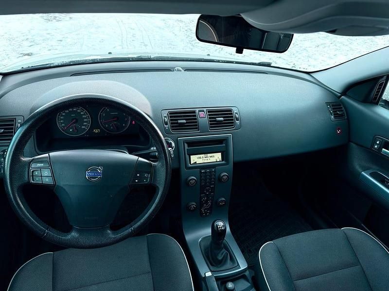 Begagnad Volvo C30 125 HK (91 kW) 2007 Vit metallic Halvkombi