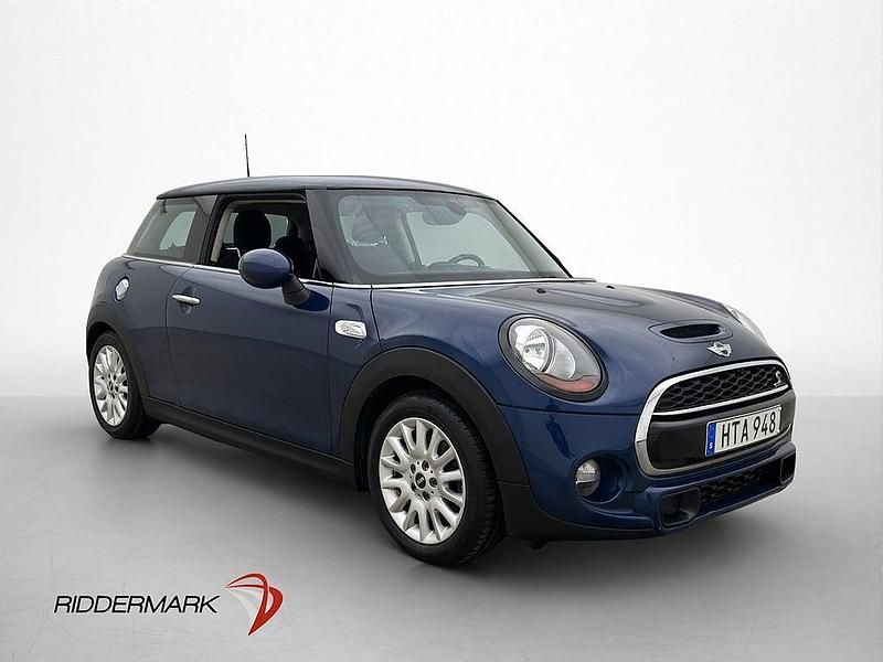 Begagnad Mini Cooper S Pepper 192 HK (141 kW) 2016 Blå Halvkombi
