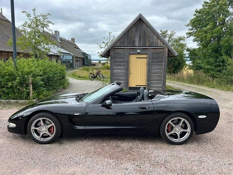 Svart Begagnad 2001 Chevrolet Corvette C5 Cab | 220 000 kr - Bild 1/4