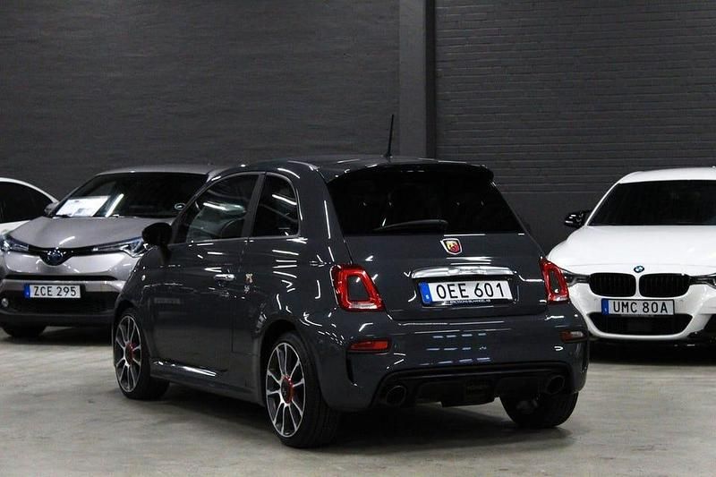 Begagnad Abarth 595 Turismo 165 HK (121 kW) 2017 Grå Halvkombi