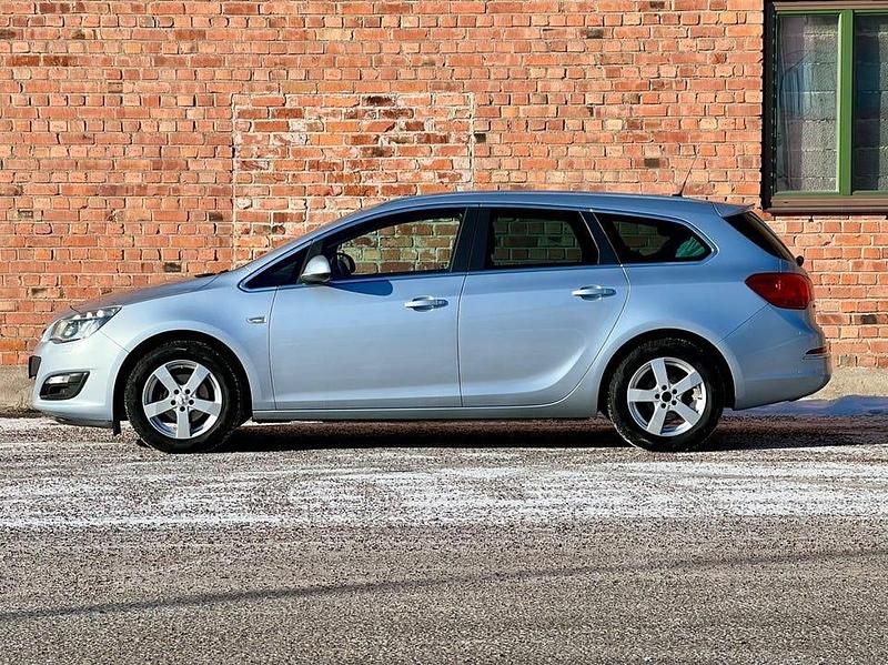 Begagnad Opel Astra drive 140 HK (102 kW) 2016 Grå Kombi