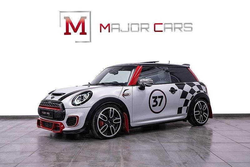 Begagnad Mini John Cooper Works Chili 231 HK (169 kW) 2020 Silver Halvkombi