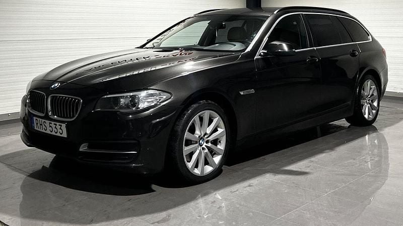 Brun Begagnad 2013 BMW 520 Kombi | 114 900 kr (Bra pris) - Bild 1/4
