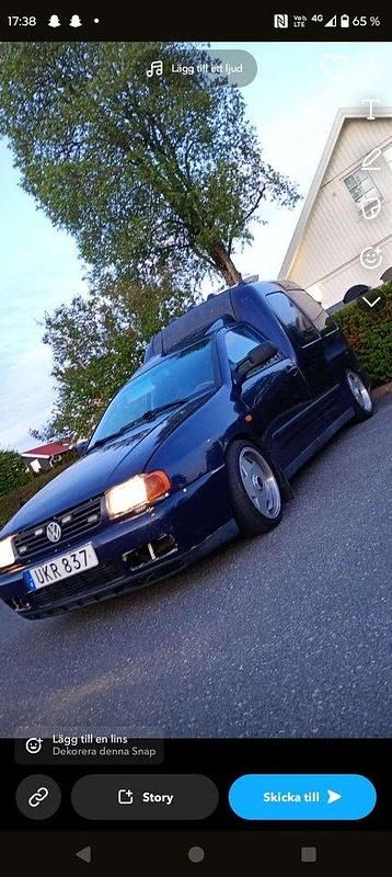 Blå Begagnad 2003 VW Caddy Minibuss | 28 500 kr - Bild 1/4