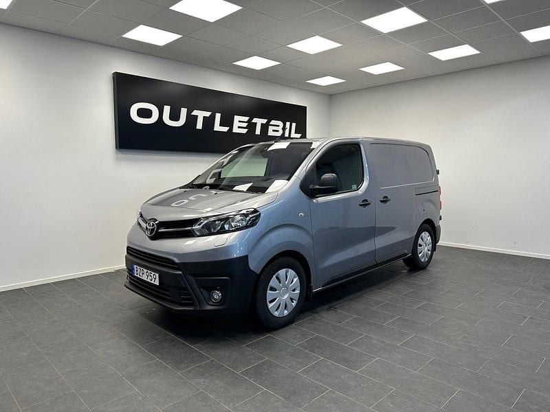 Silver Begagnad 2019 Toyota Proace Van | 169 900 kr (Marknadspris) - Bild 1/4