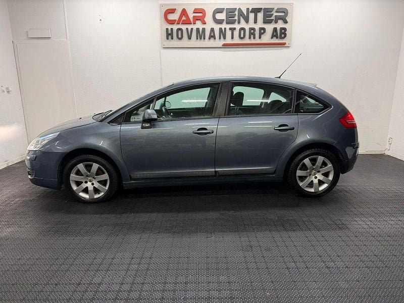 Begagnad Citroën C4 109 HK (80 kW) 2007 Mörkgrå Halvkombi