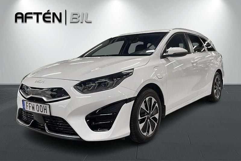 Begagnad Kia Ceed Sportswagon 2023 Vit Kombi