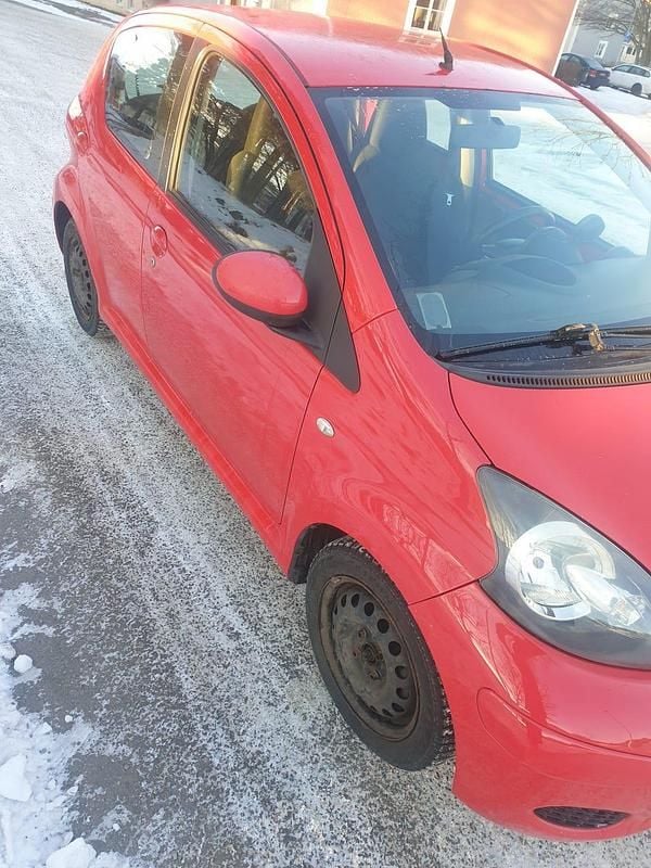 Begagnad Toyota Aygo 68 HK (50 kW) 2010 Halvkombi