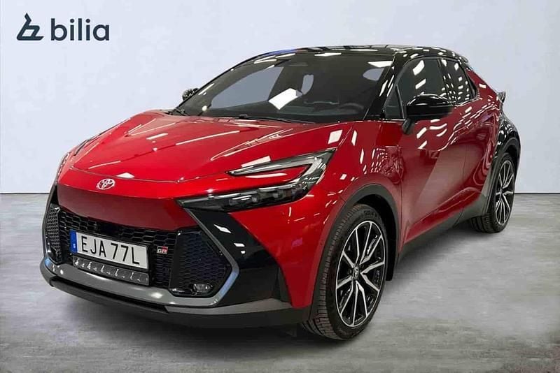 Begagnad Toyota C-HR Edition 200 HK (147 kW) 2024 Röd SUV